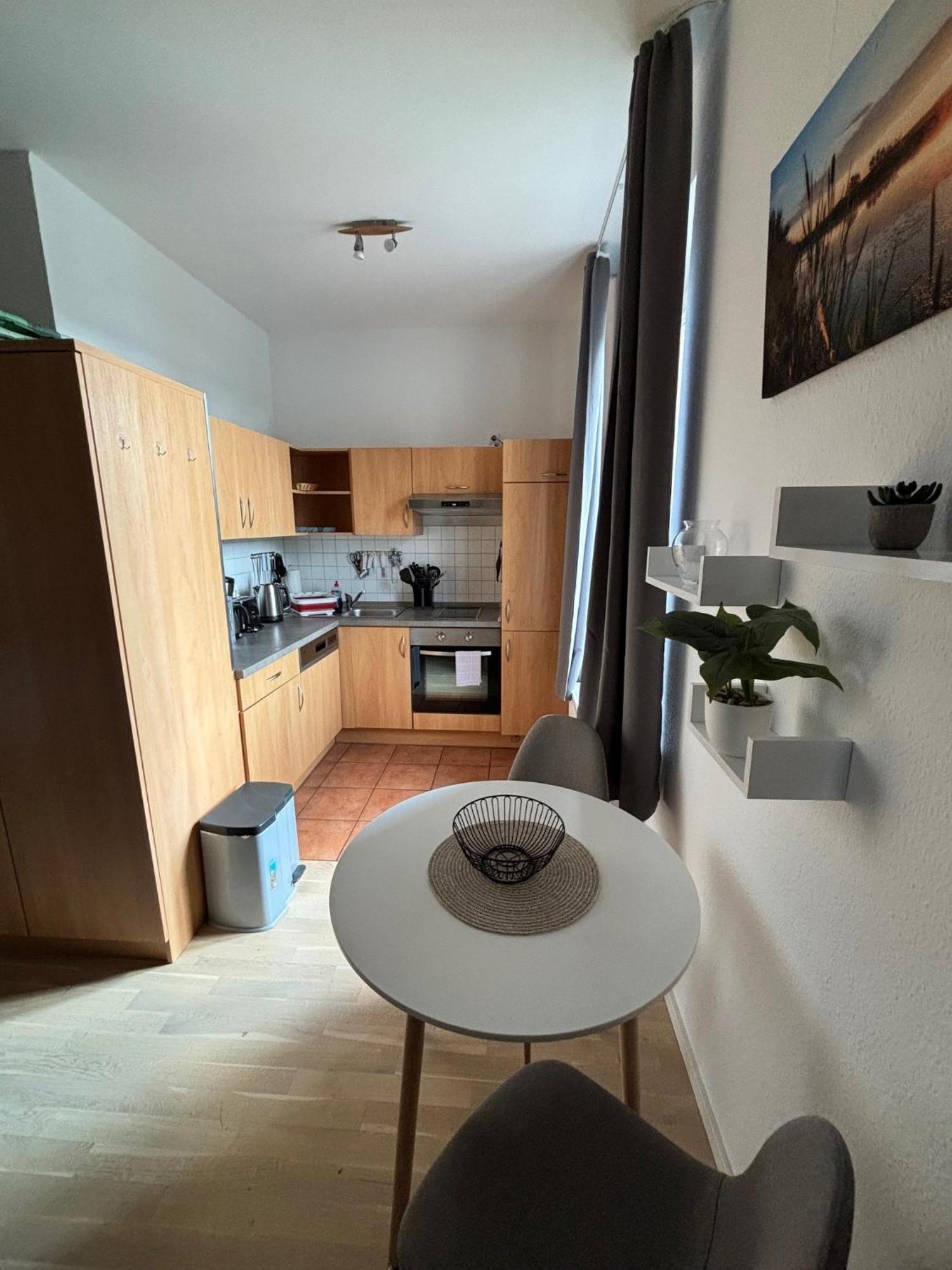 Einraumapartment Im Erdgeschoss Mit Seeblick Rheinsberg Extérieur photo